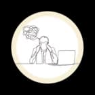 Homme fatigué par la surcharge mentale au travail